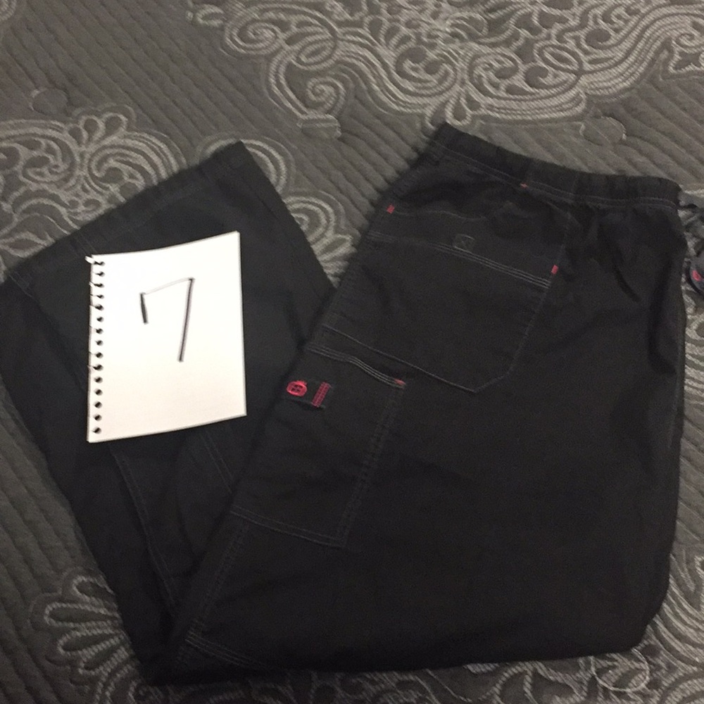 Scrub set